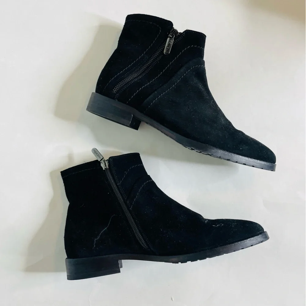 Italeau Black Suede Zipper Side Waterproof Ankle Boot 38.5 - Picture 1 of 10